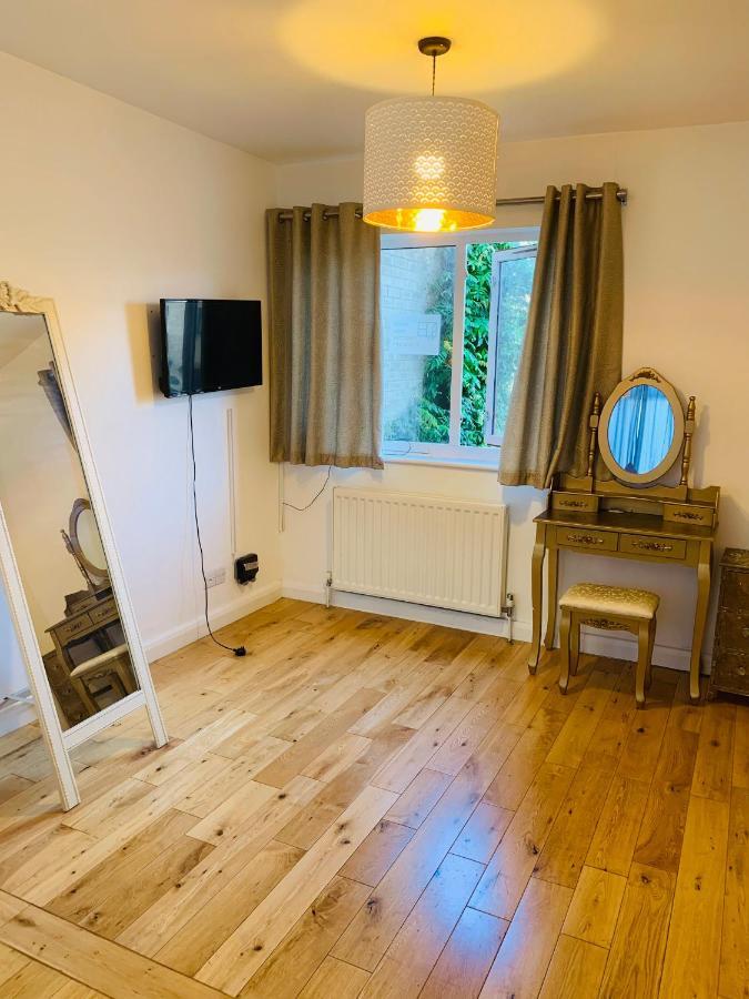 Riverside Double Room With Double Sofa Bed 伦敦 外观 照片