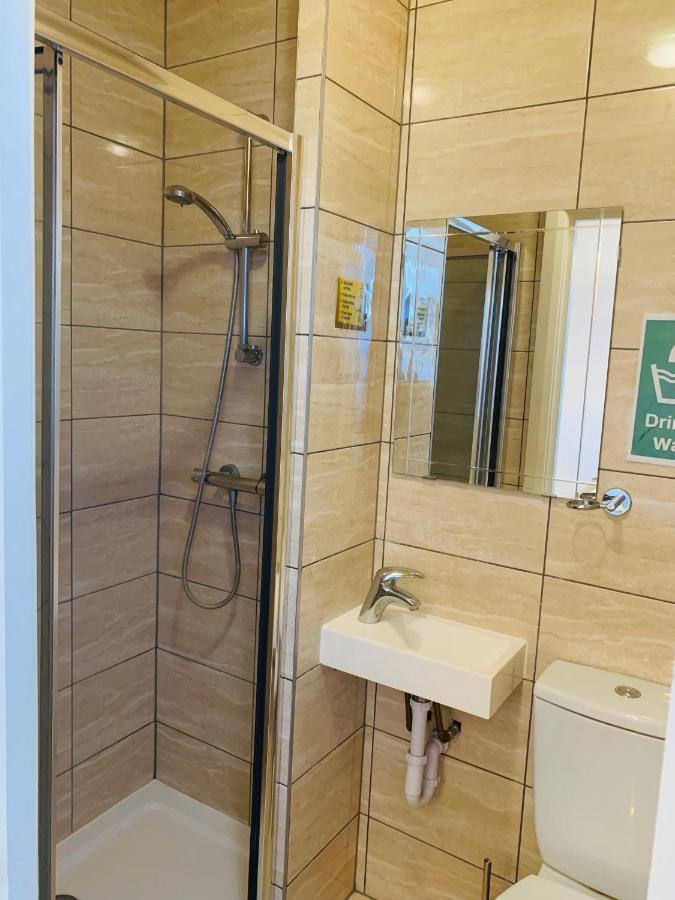 Riverside Double Room With Double Sofa Bed 伦敦 外观 照片